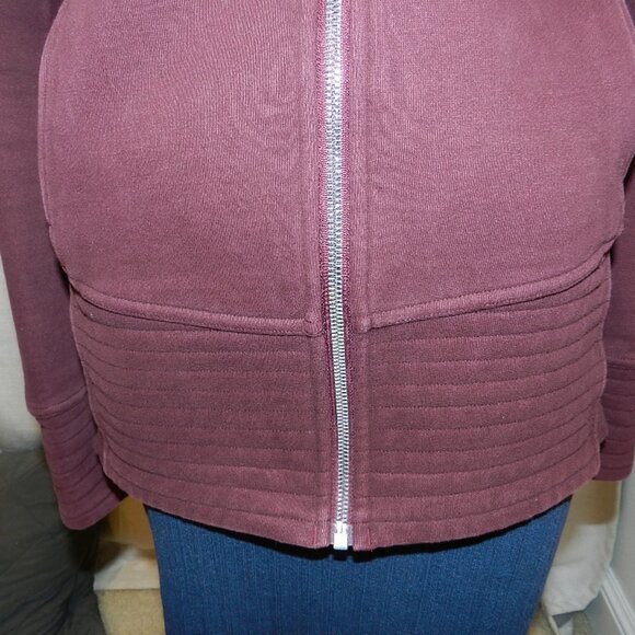 Lululemon Radiant Jacket II Zip Front Cotton Jacket Cassis Size 8 - Picture 5 of 16
